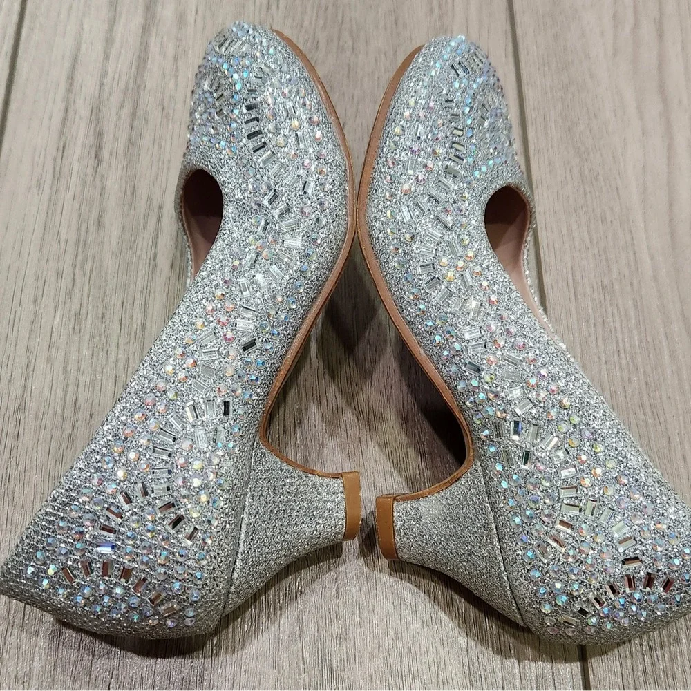 Girls Size 10 Silver Glitter Rhinestone Low Heel Pumps Dress Up Shoes Holiday